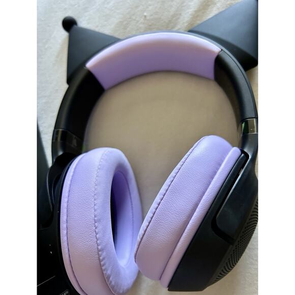 Limited Edition Sanrio Kuromi Razer Wireless RGB Headset HyperClear Cardioid Mic - Picture 6 of 14